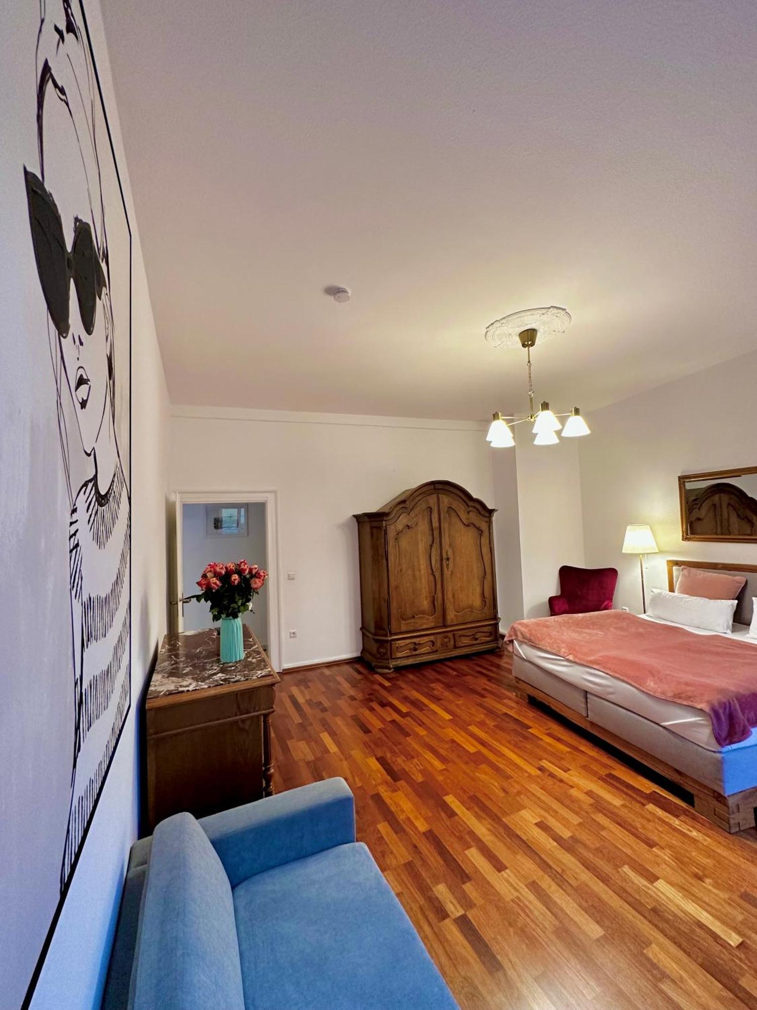 Hirsch Appartements Baden-Baden Exterior foto