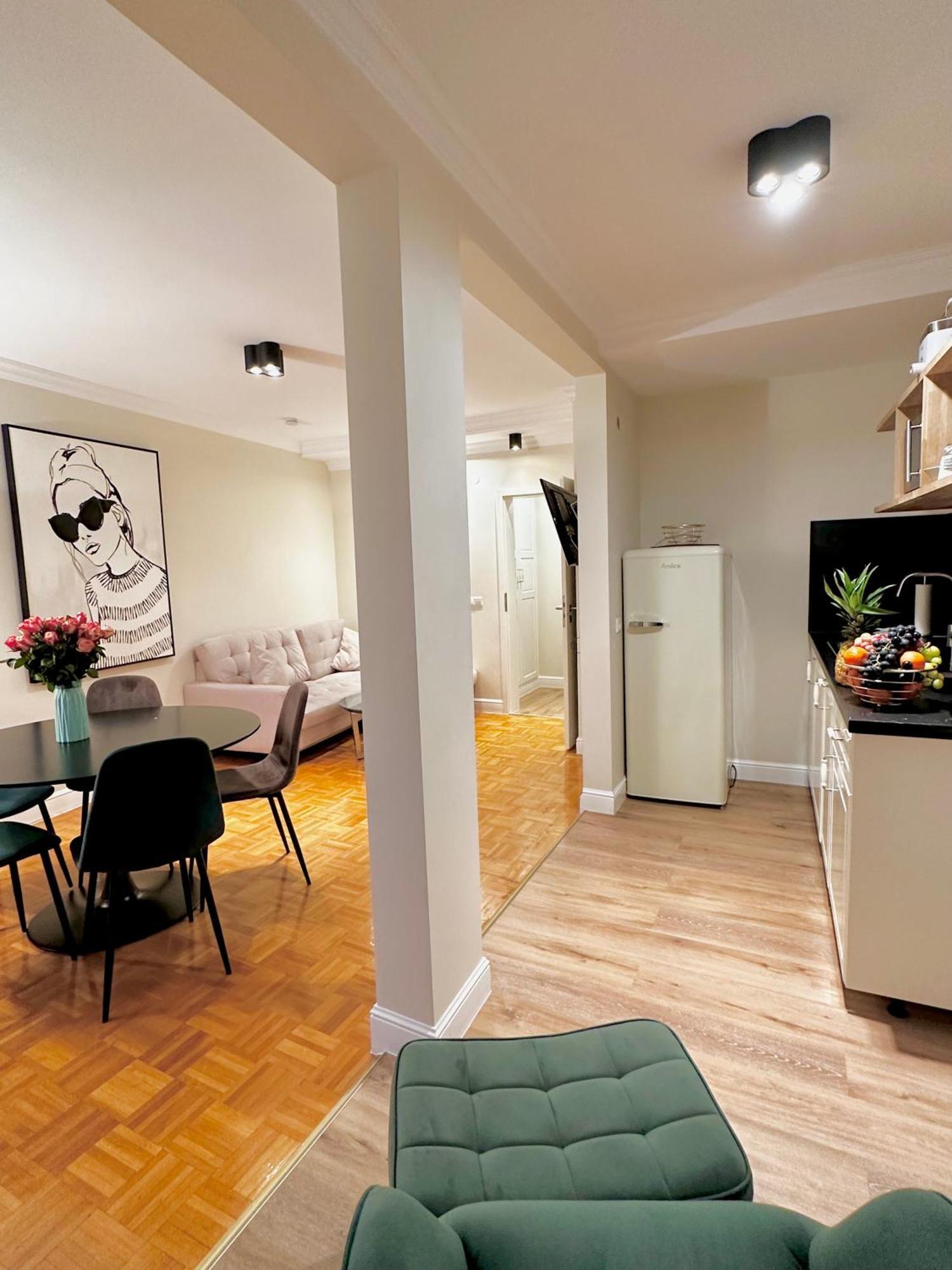 Hirsch Appartements Baden-Baden Exterior foto