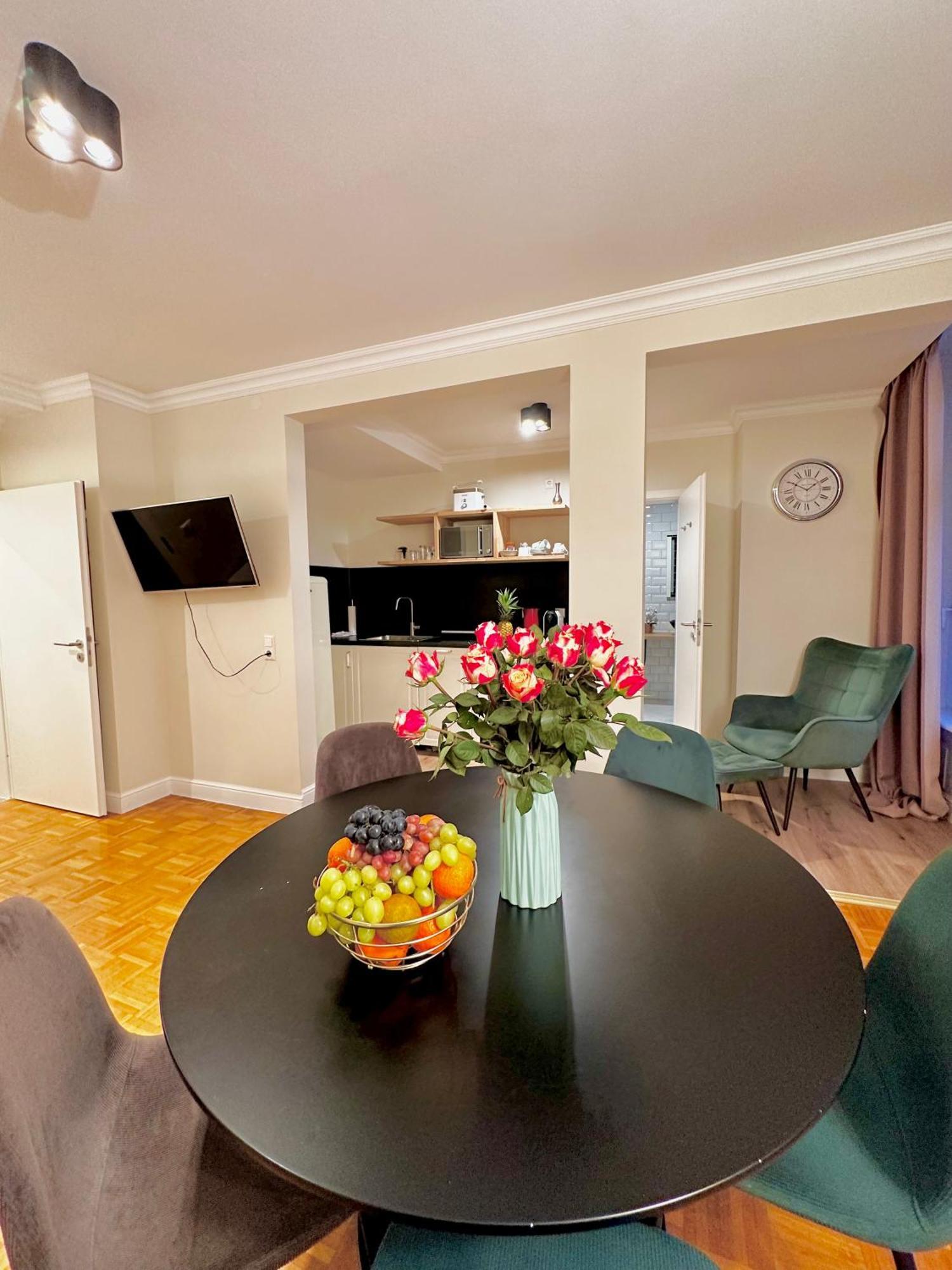 Hirsch Appartements Baden-Baden Exterior foto